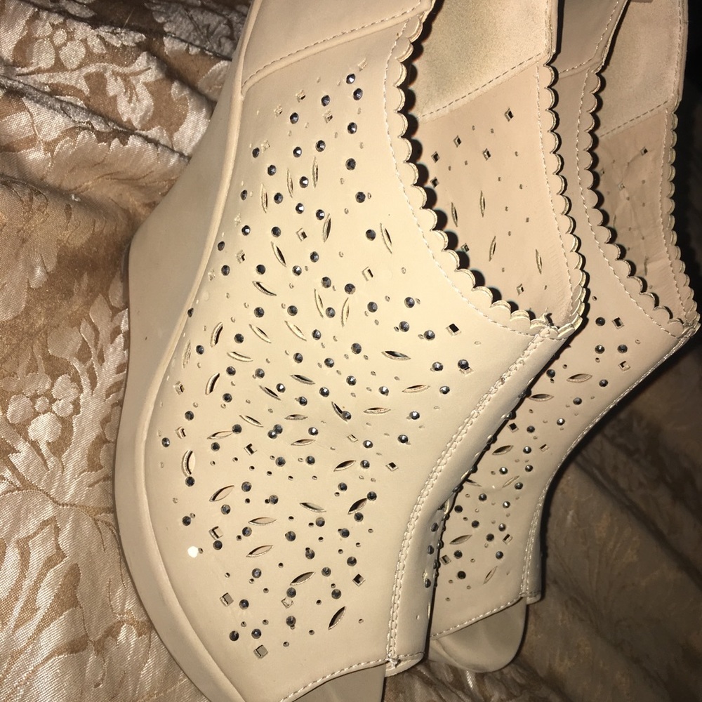 Suede like material rhinestone wedges